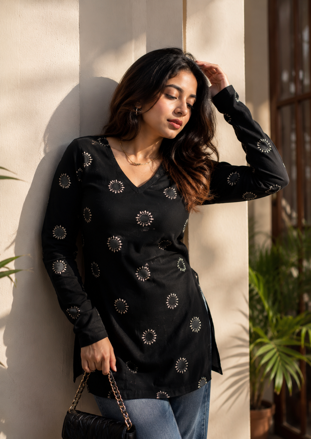Women's Black Floral Printed V-Neck Viscose Rayon Top | TT012