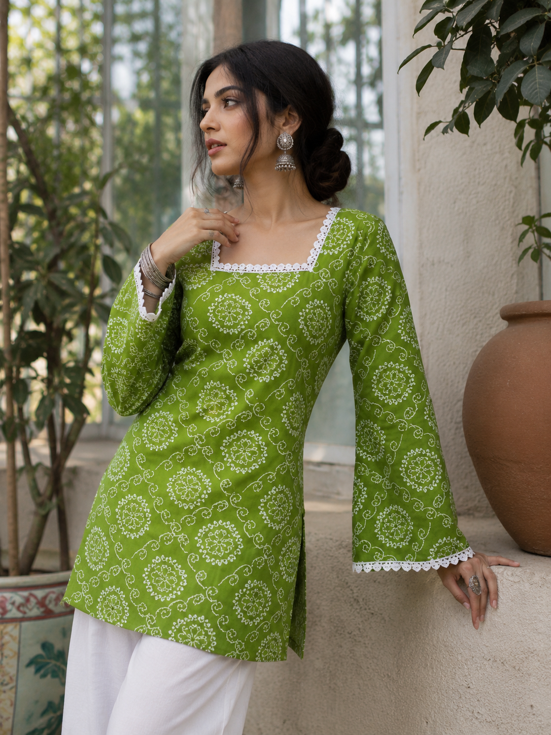 Women's Green Floral Printed Rayon Straight Kurti with Tie-Back Detail | TT016